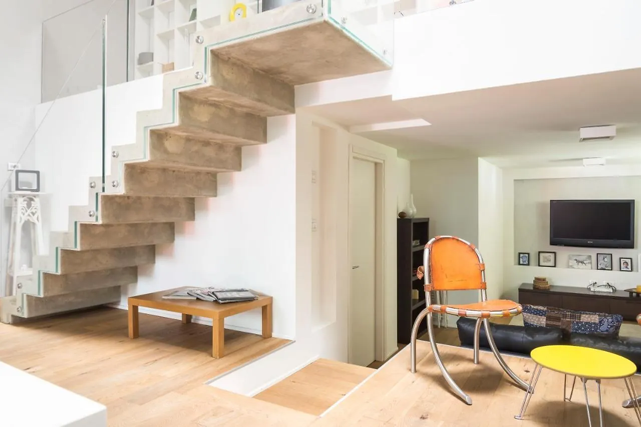דירה Milano Stylish Central Loft